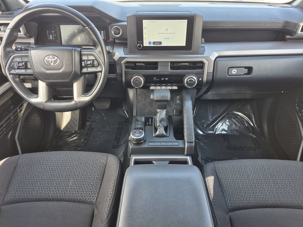Used 2025 Toyota 4Runner SR5 AWD/4WD image 13