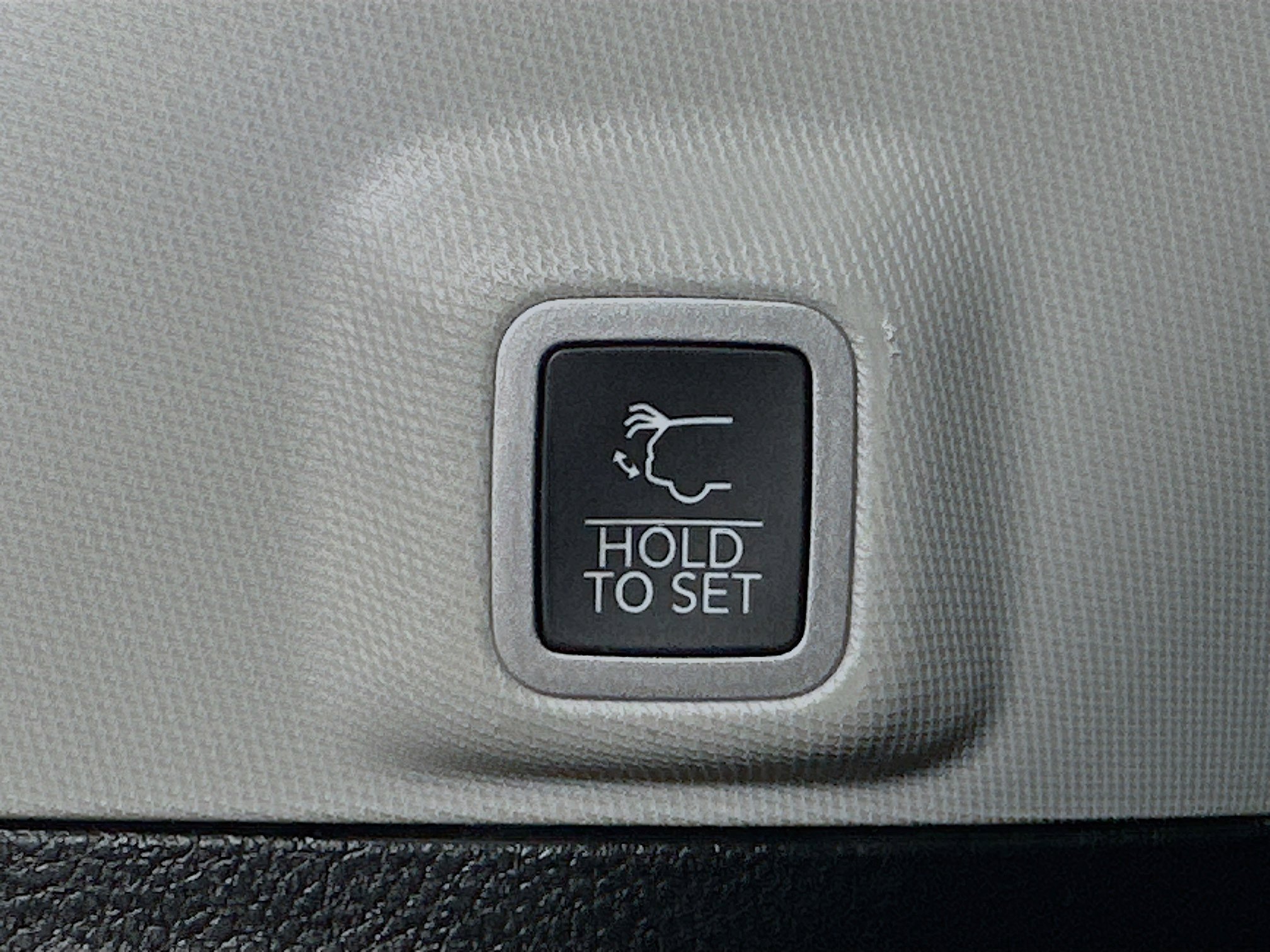 Used 2022 Jeep Grand Cherokee Limited image 29