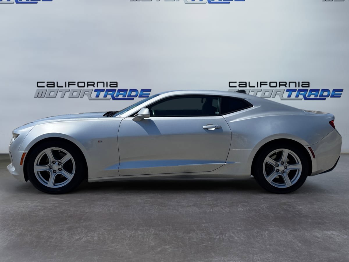 Used 2018 Chevrolet Camaro LS RWD image 8