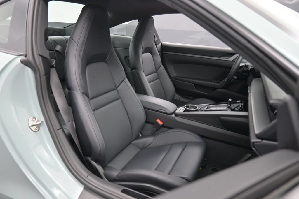 Certified 2025 Porsche 911 Carrera RWD image 26