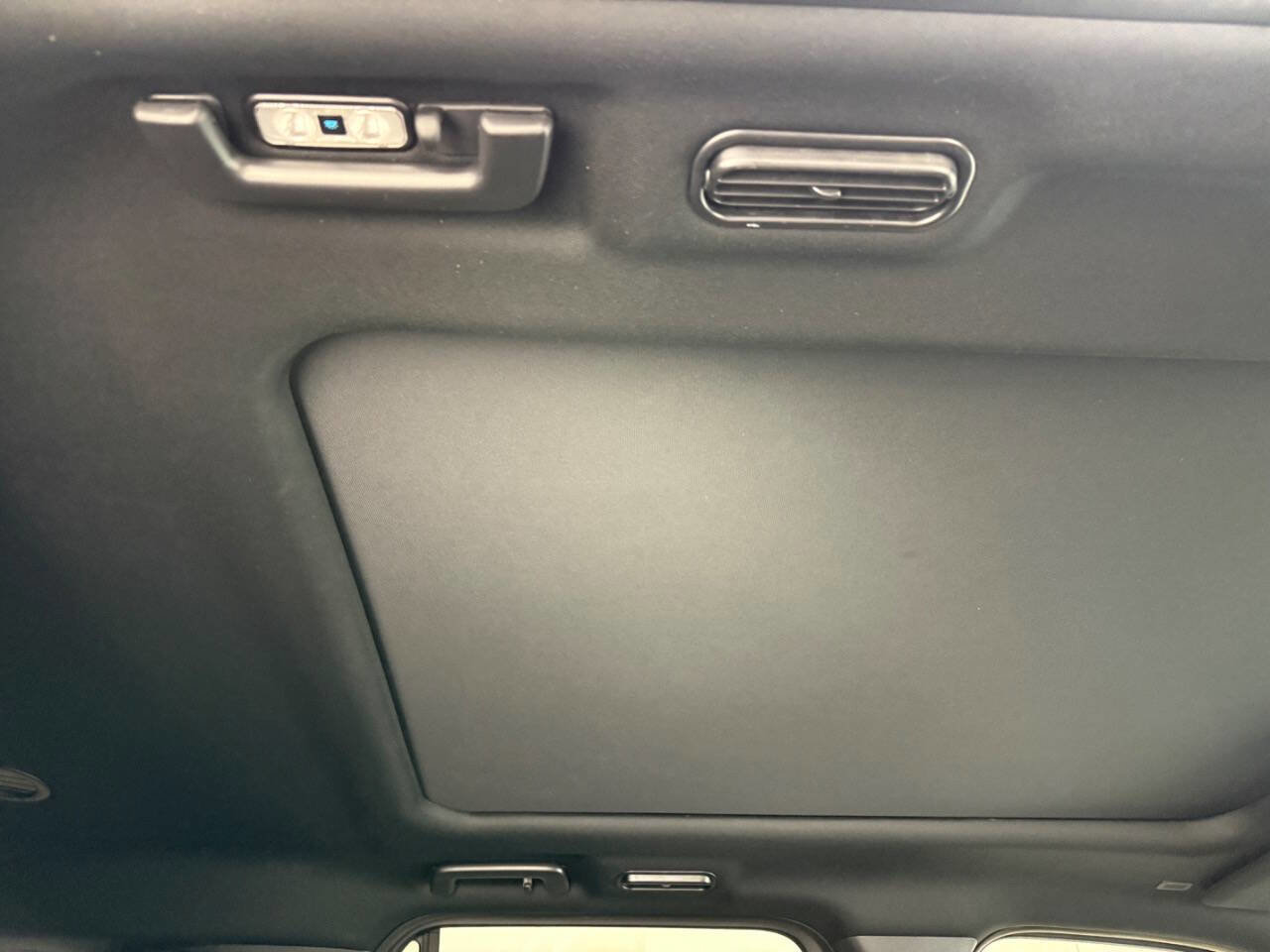 Used 2019 Ford Expedition Limited w/ Equipment Group 302A RWD image 40