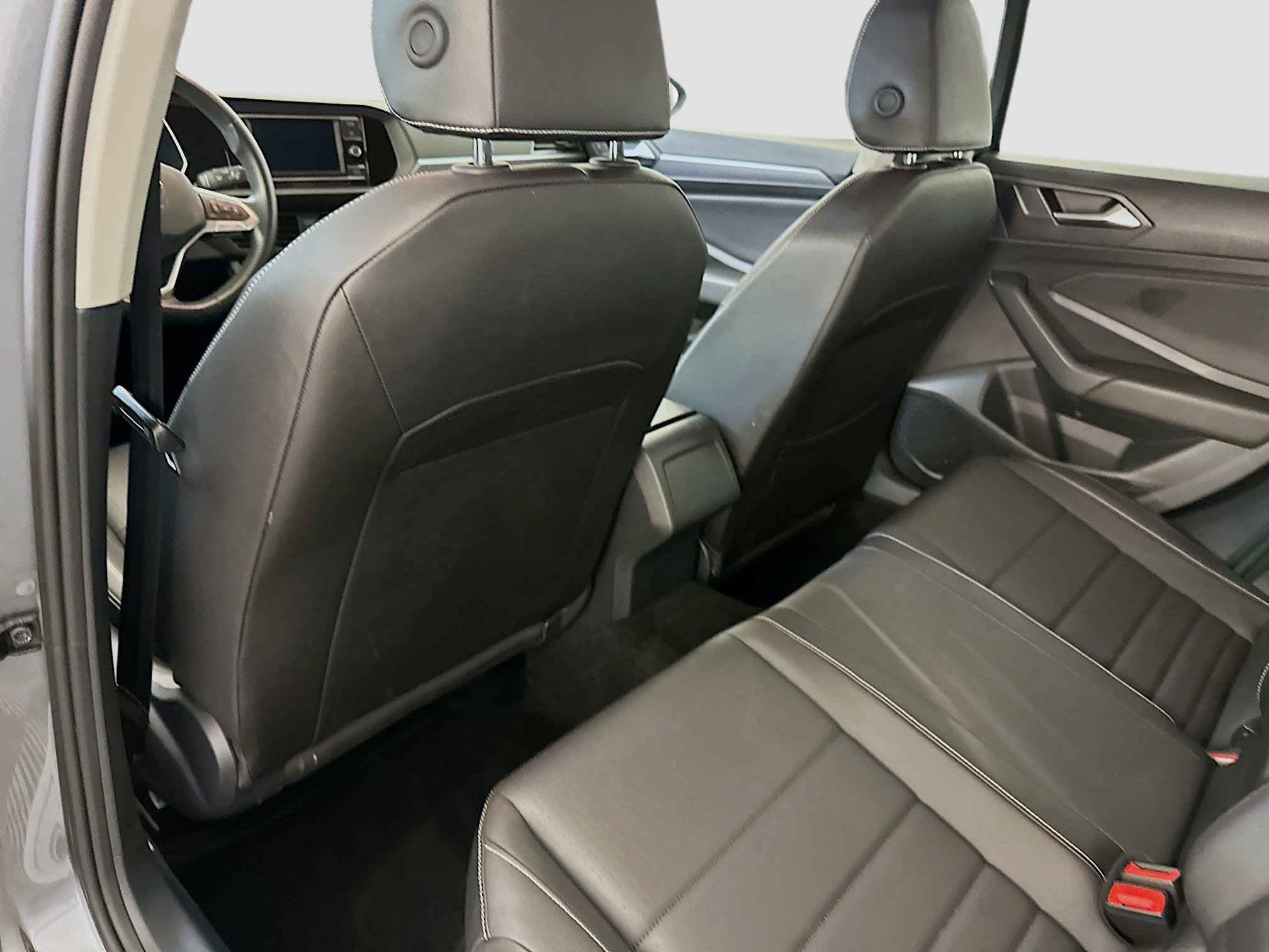 Used 2024 Volkswagen Jetta SE image 27