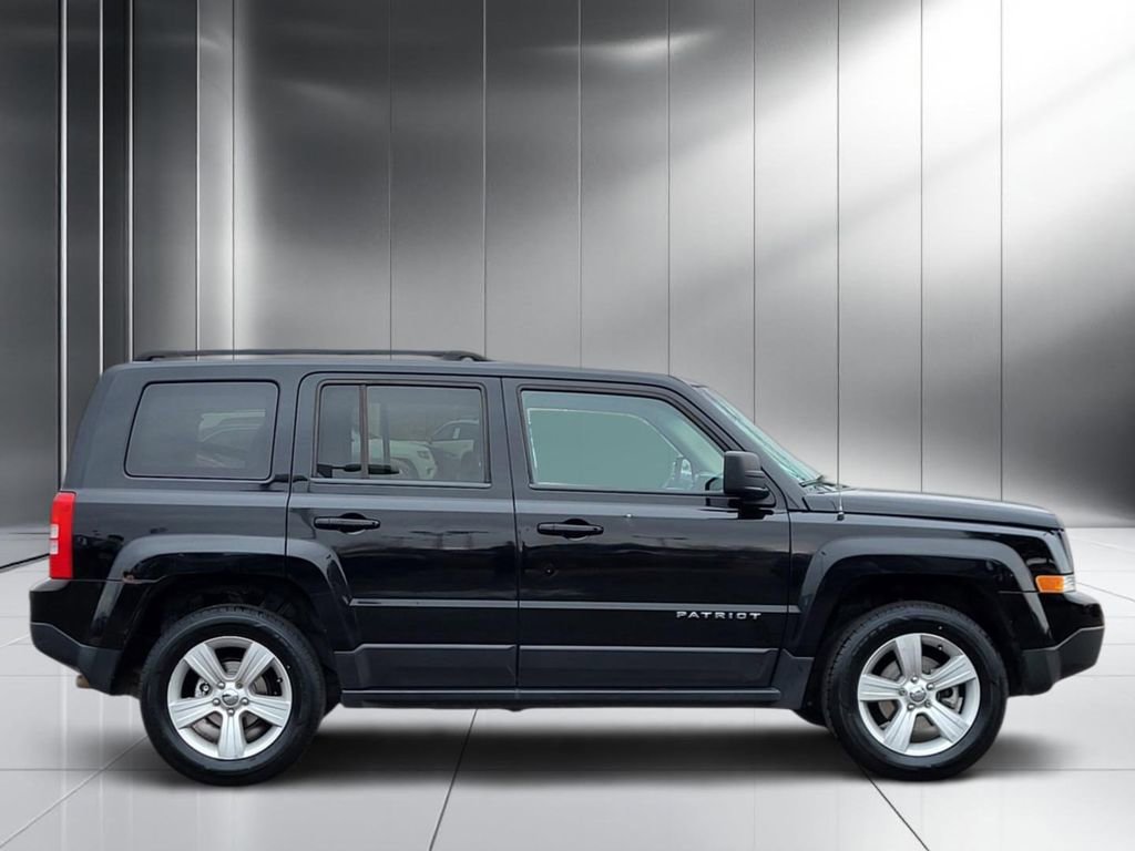 Used 2016 Jeep Patriot Sport w/ Power Value Group image 23