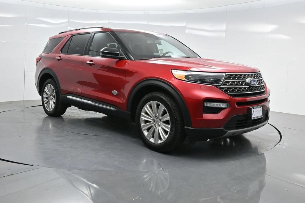 Used 2024 Ford Explorer King Ranch w/ Technology Package AWD/4WD image 3