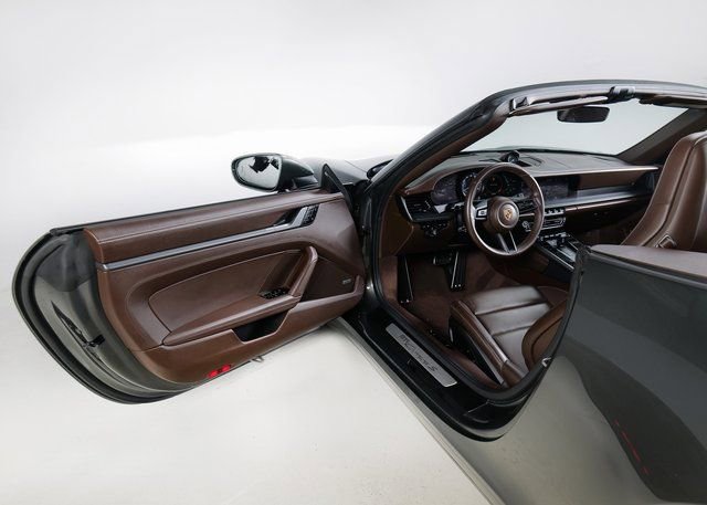 Used 2021 Porsche 911 Carrera S image 27