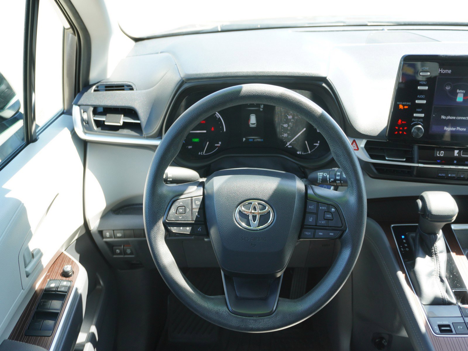 Used 2022 Toyota Sienna LE image 17