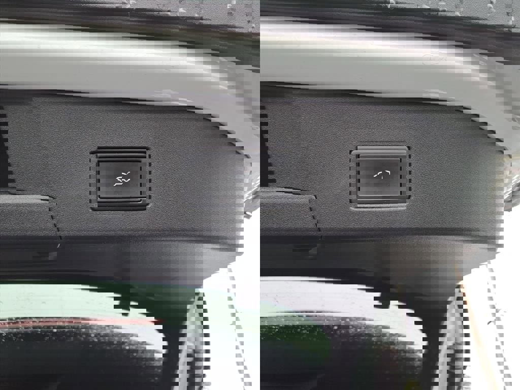 Used 2021 Volkswagen ID.4 Pro S image 26