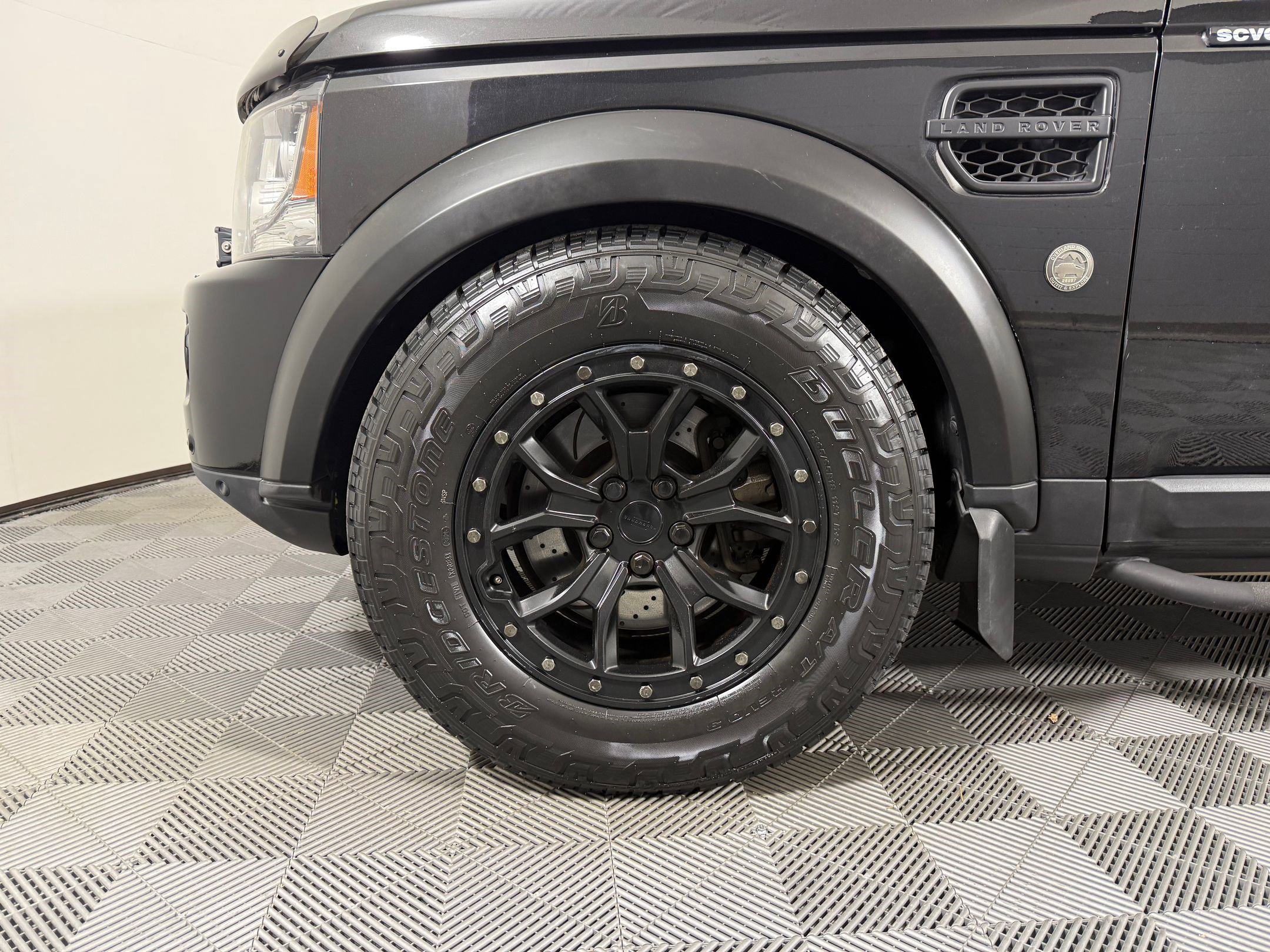 Used 2016 Land Rover LR4 HSE image 11