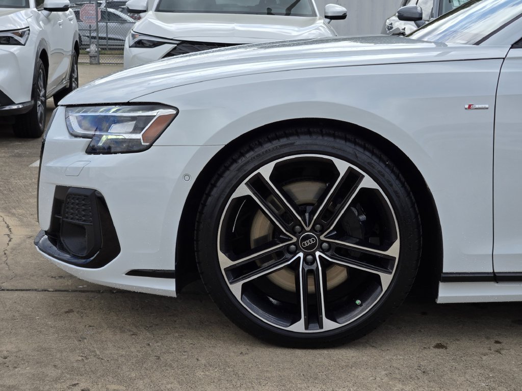 Certified 2025 Audi A8 L 3.0T AWD/4WD image 13