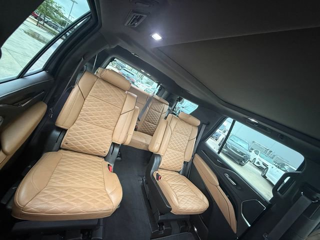 Used 2023 Cadillac Escalade Premium Luxury w/ Performance Package AWD/4WD image 22