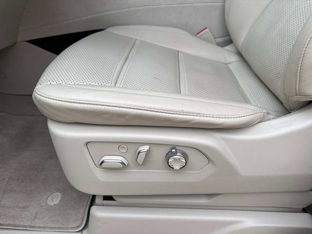 Used 2023 Cadillac Escalade ESV Sport Platinum image 19