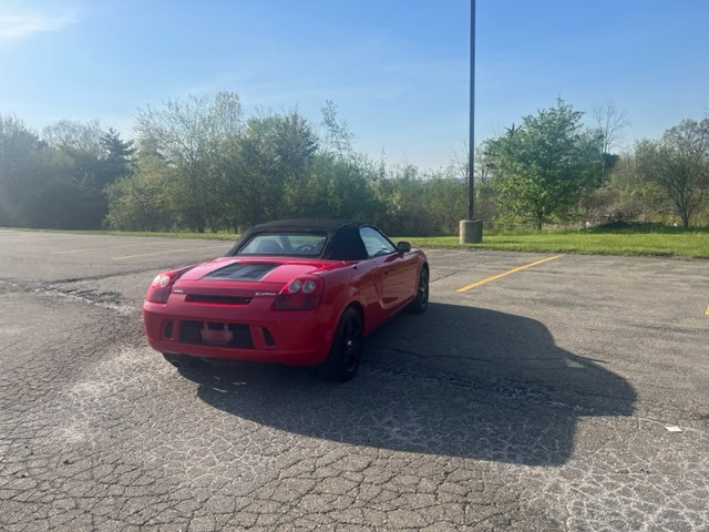 Used 2003 Toyota MR2 image 5
