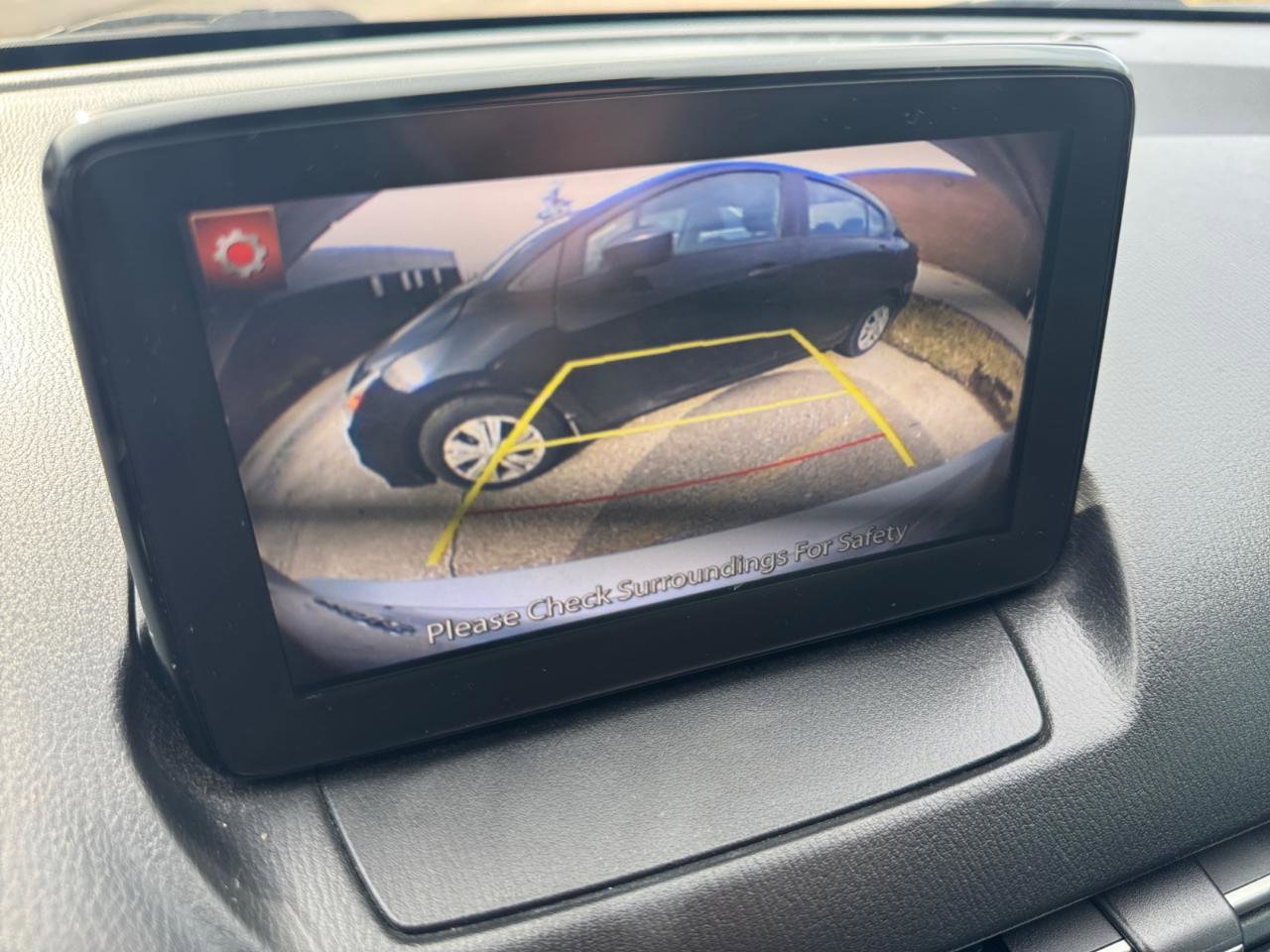 Used 2019 Toyota Yaris LE image 19