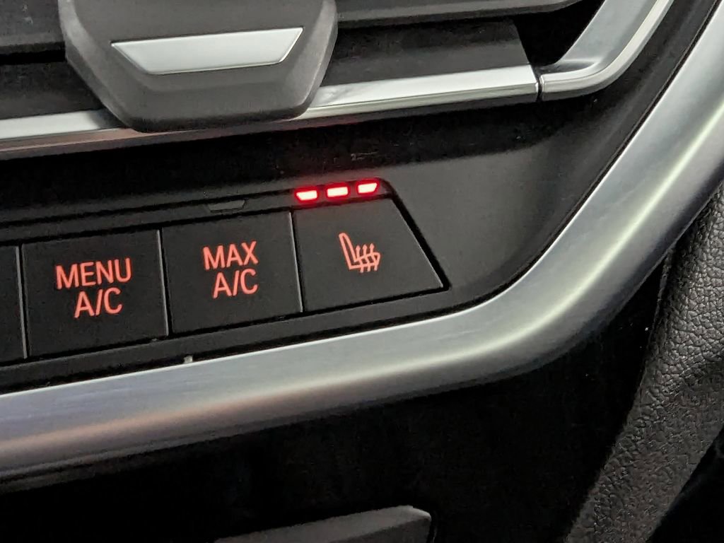 Certified 2023 BMW X4 M40i w/ Premium Package image 22