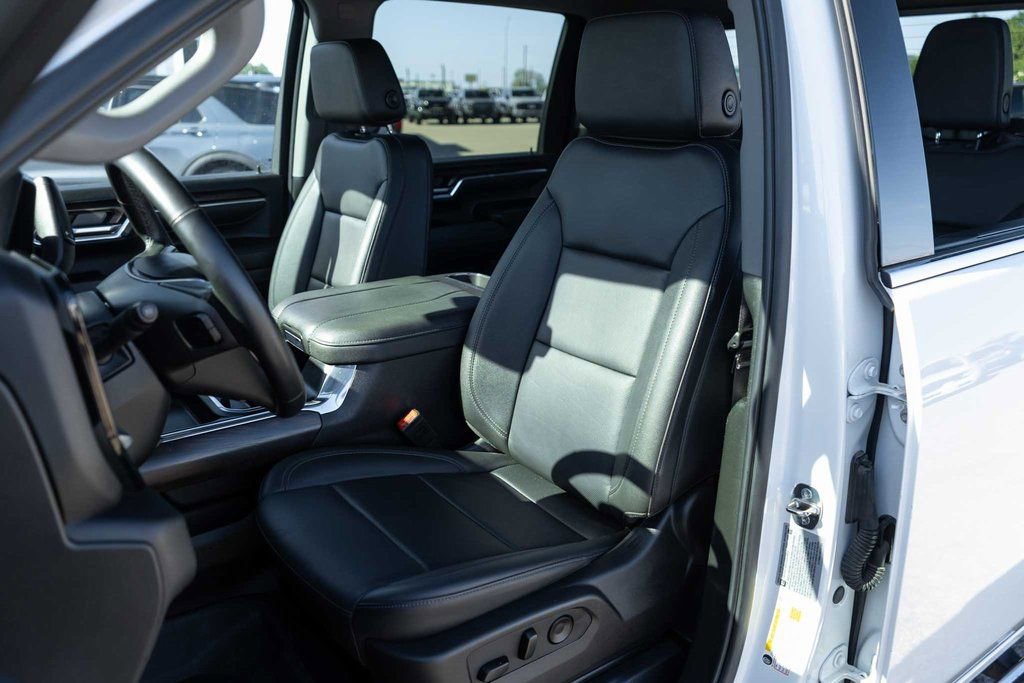 Used 2024 GMC Sierra 2500 SLT w/ SLT Premium Package image 13