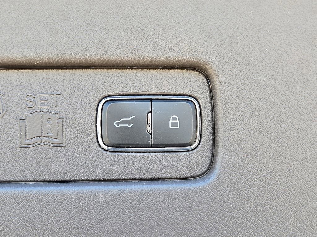 Used 2020 Lincoln Aviator Reserve w/ Equipment Group 202A image 13