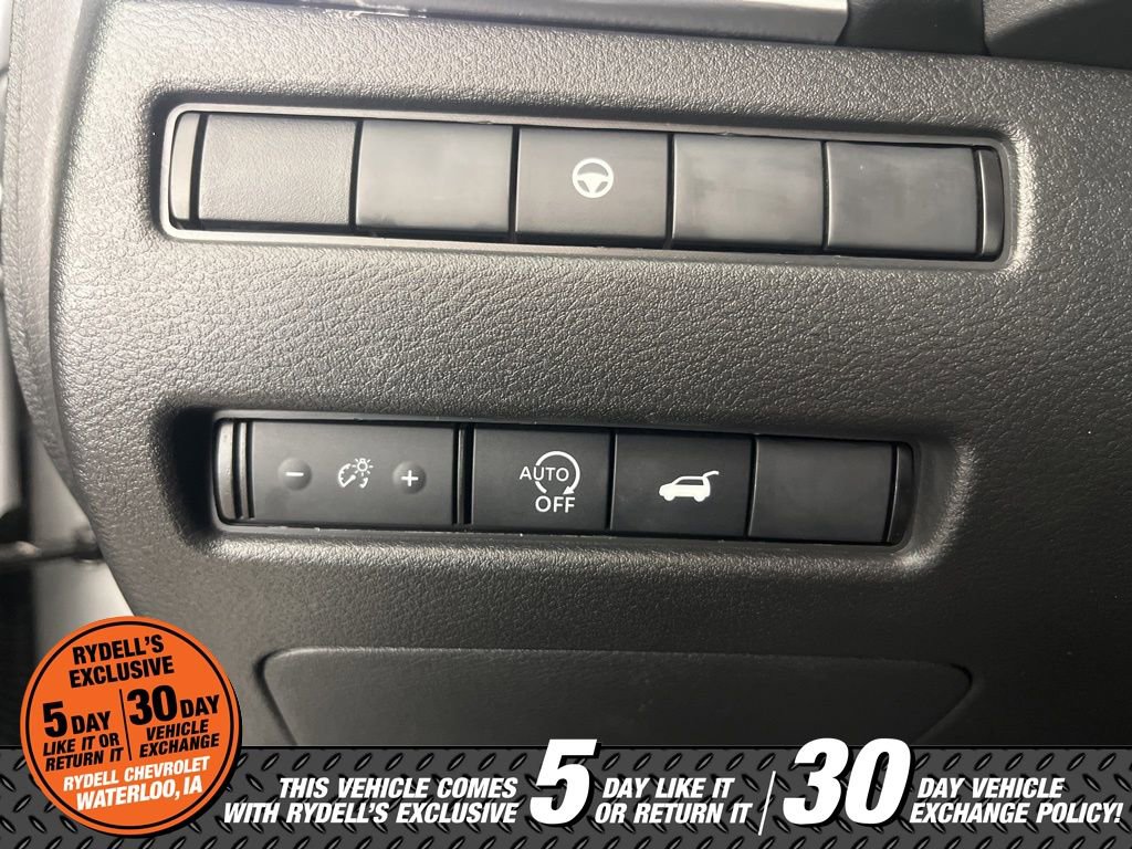 Used 2025 Nissan Rogue SV image 26
