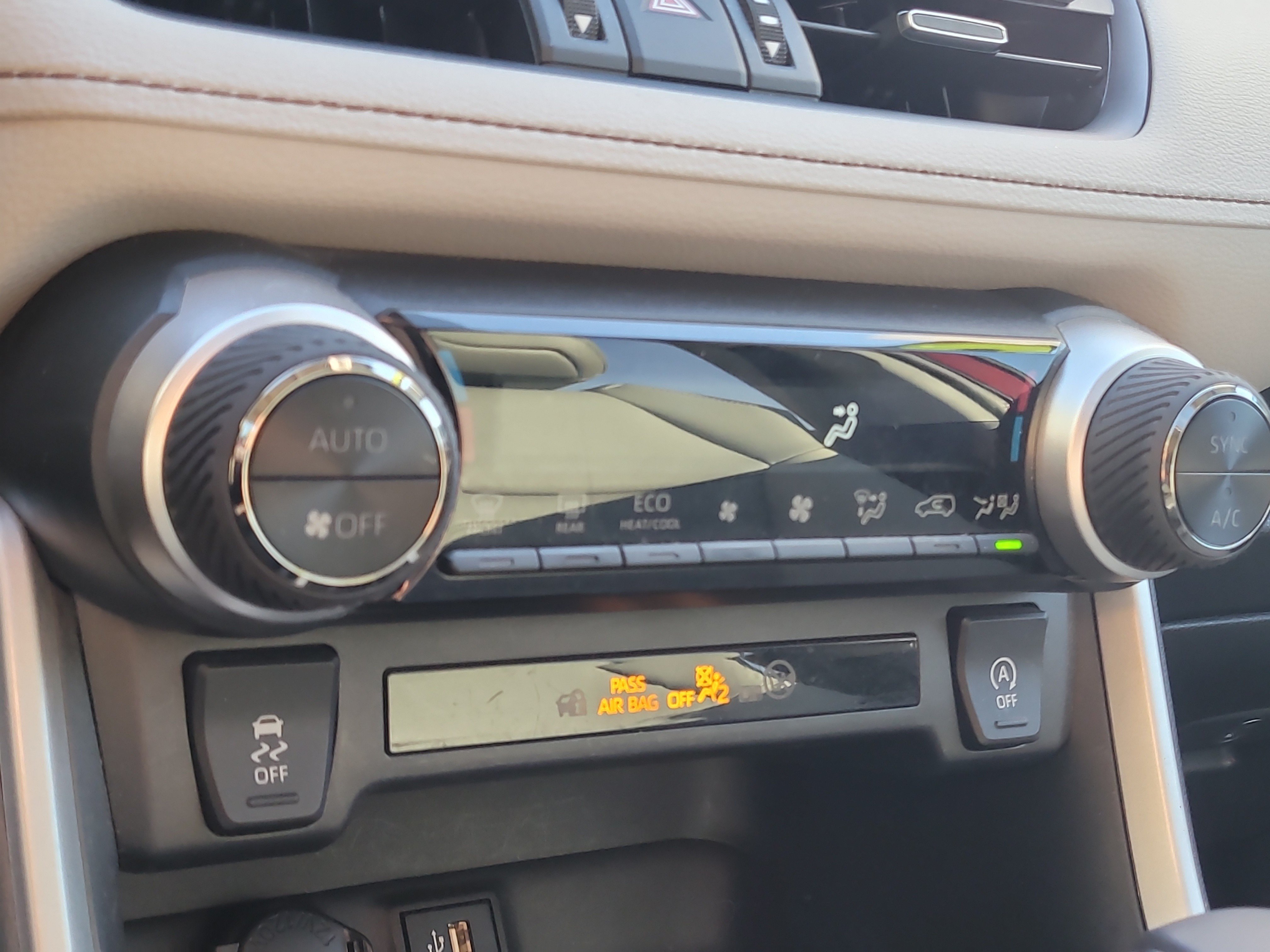 Certified 2023 Toyota RAV4 XLE Premium AWD/4WD image 27
