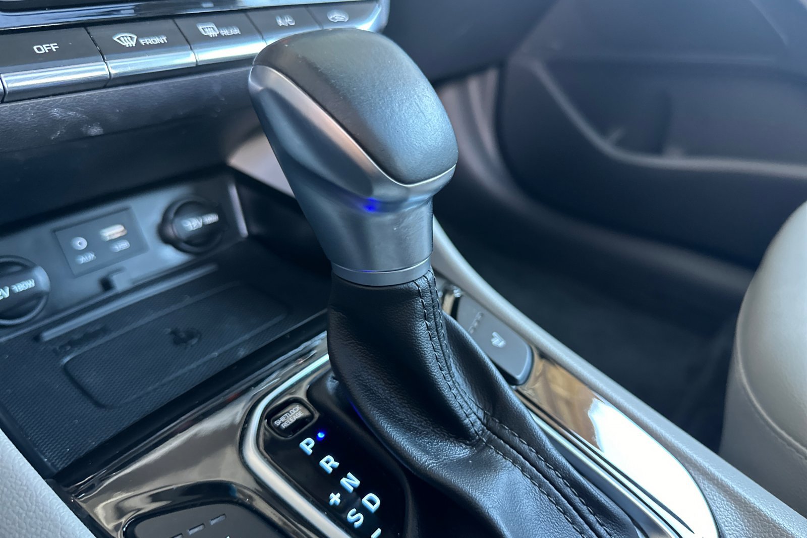 Used 2019 Hyundai Ioniq Limited w/ Ultimate Package 02 FWD image 20