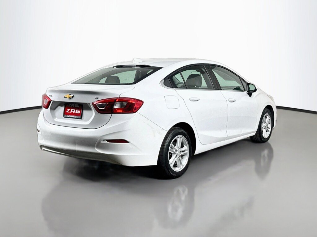 Used 2018 Chevrolet Cruze LT w/ LT Fleet Convenience Package FWD image 5