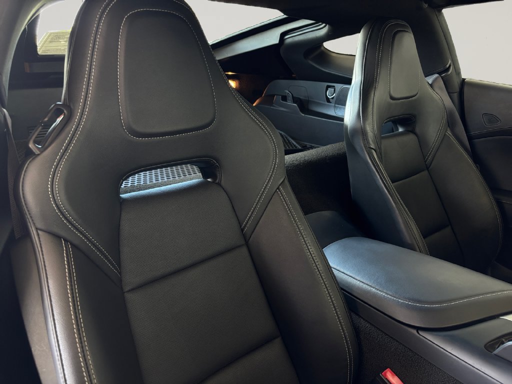 Used 2016 Chevrolet Corvette Stingray Coupe RWD image 17