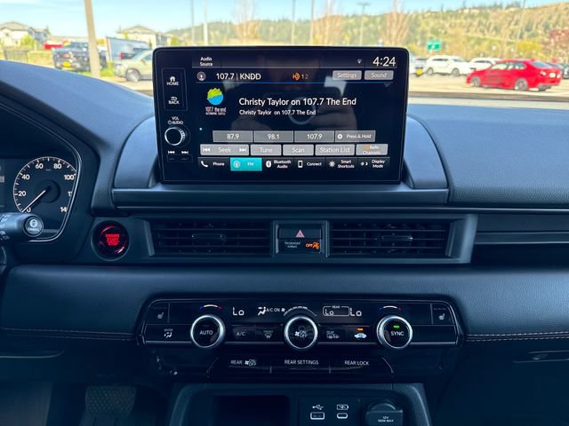 Used 2025 Honda Pilot TrailSport image 28