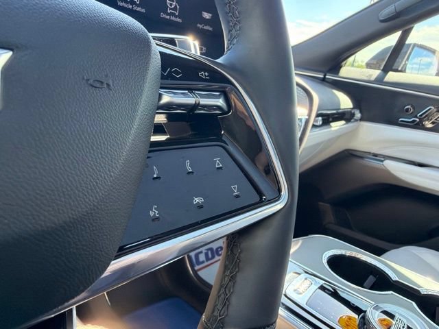 Used 2025 Cadillac Lyriq Sport AWD/4WD image 35