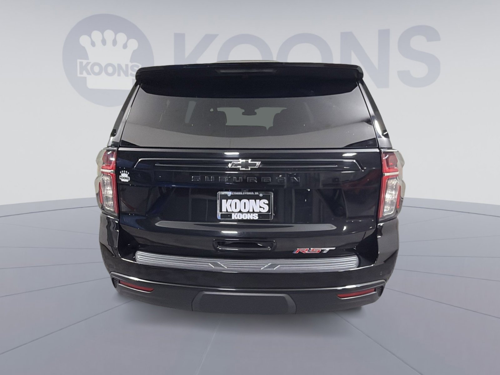 Used 2023 Chevrolet Suburban RST w/ Luxury Package image 5