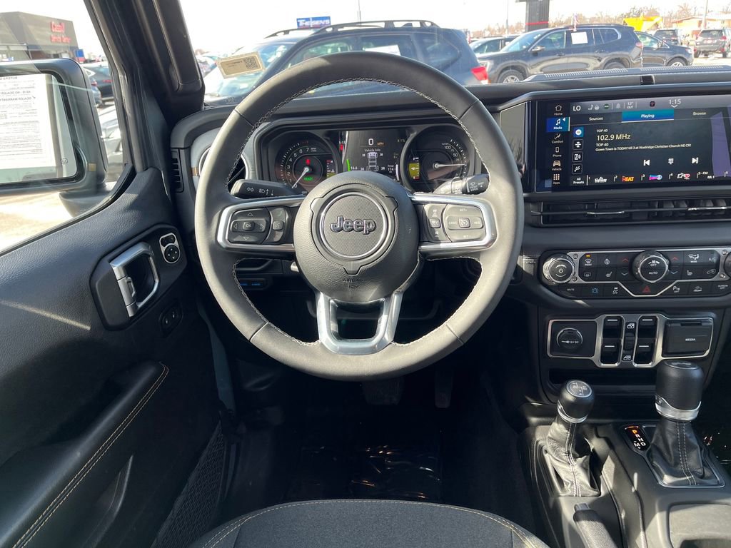 Used 2025 Jeep Wrangler Unlimited Sahara w/ Safety Group image 24