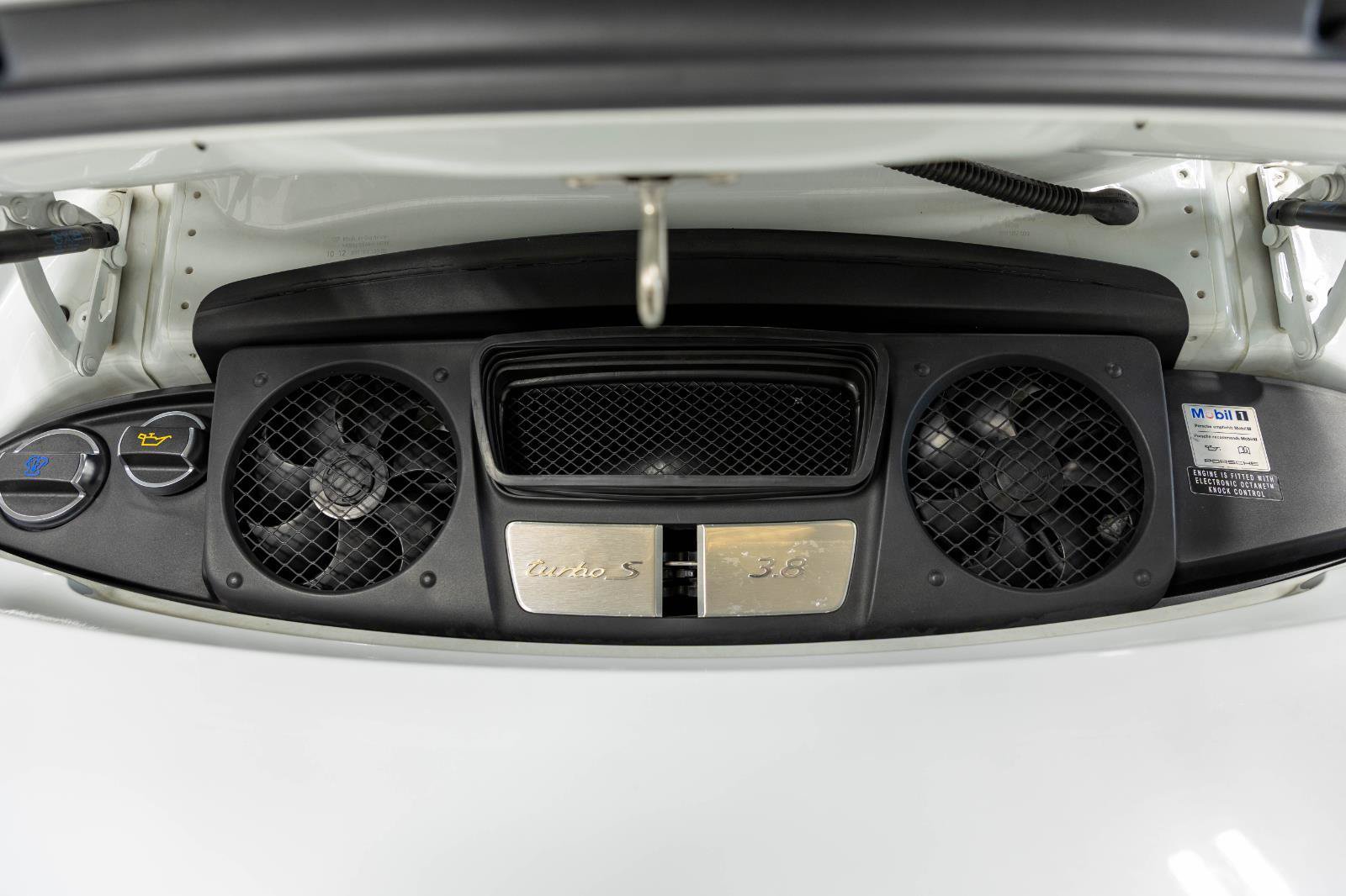 Used 2015 Porsche 911 Turbo S AWD/4WD image 57
