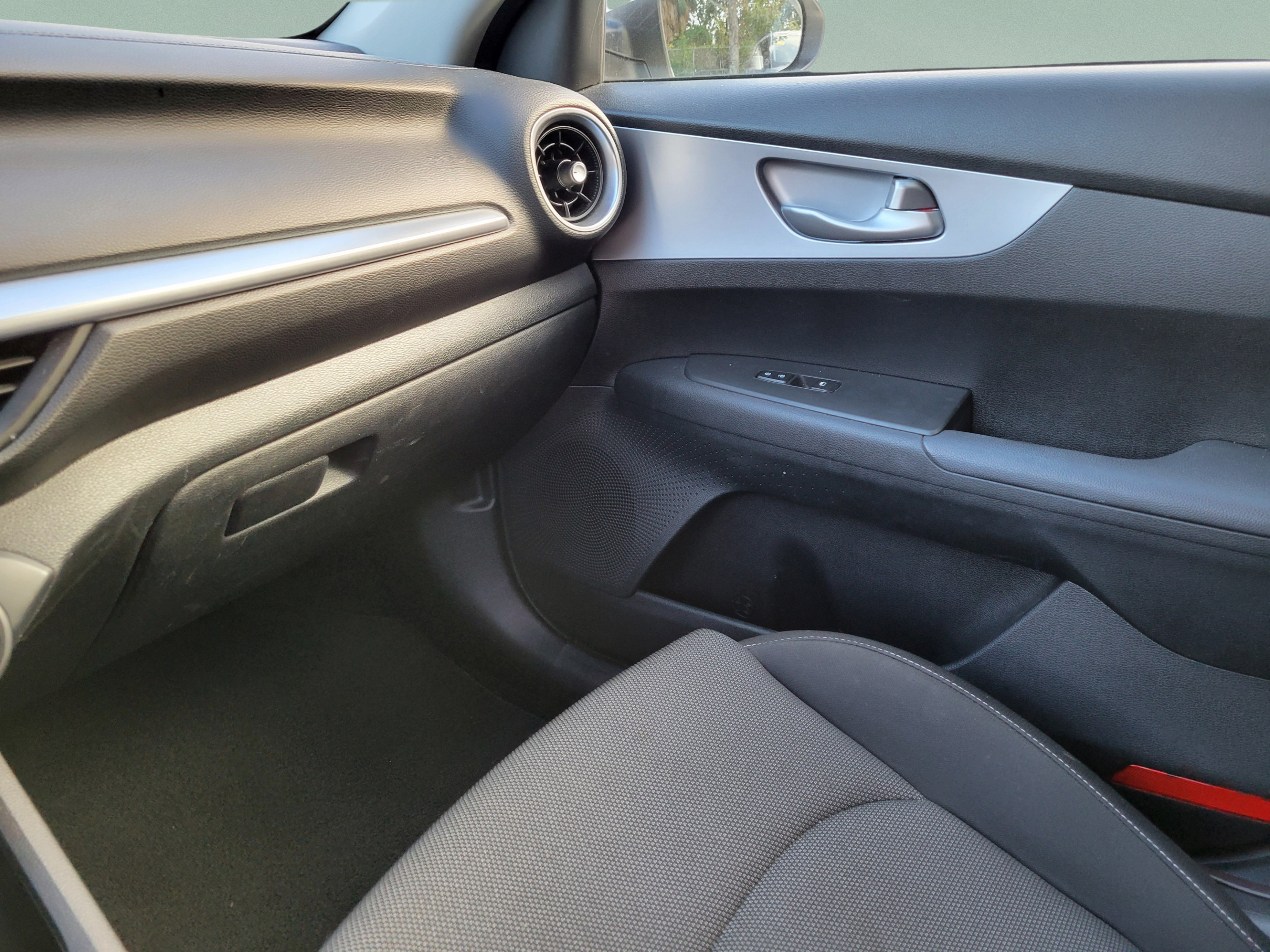 Used 2023 Kia Forte LX FWD image 20