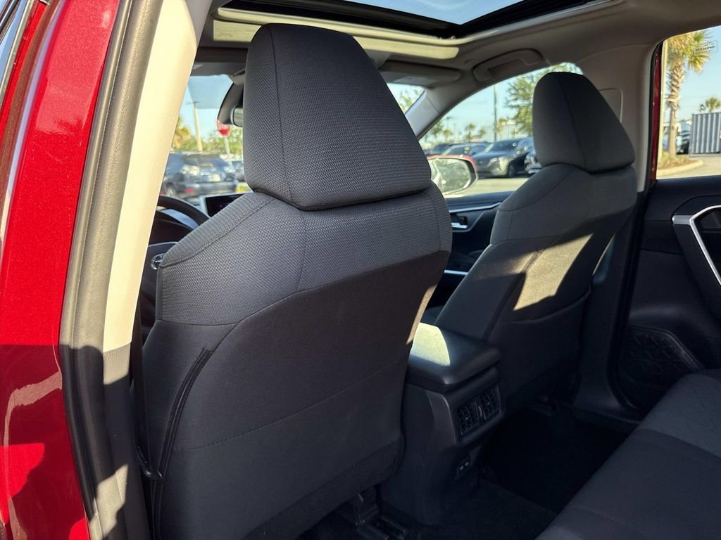 Used 2025 Toyota RAV4 XLE w/ Convenience Package FWD image 14