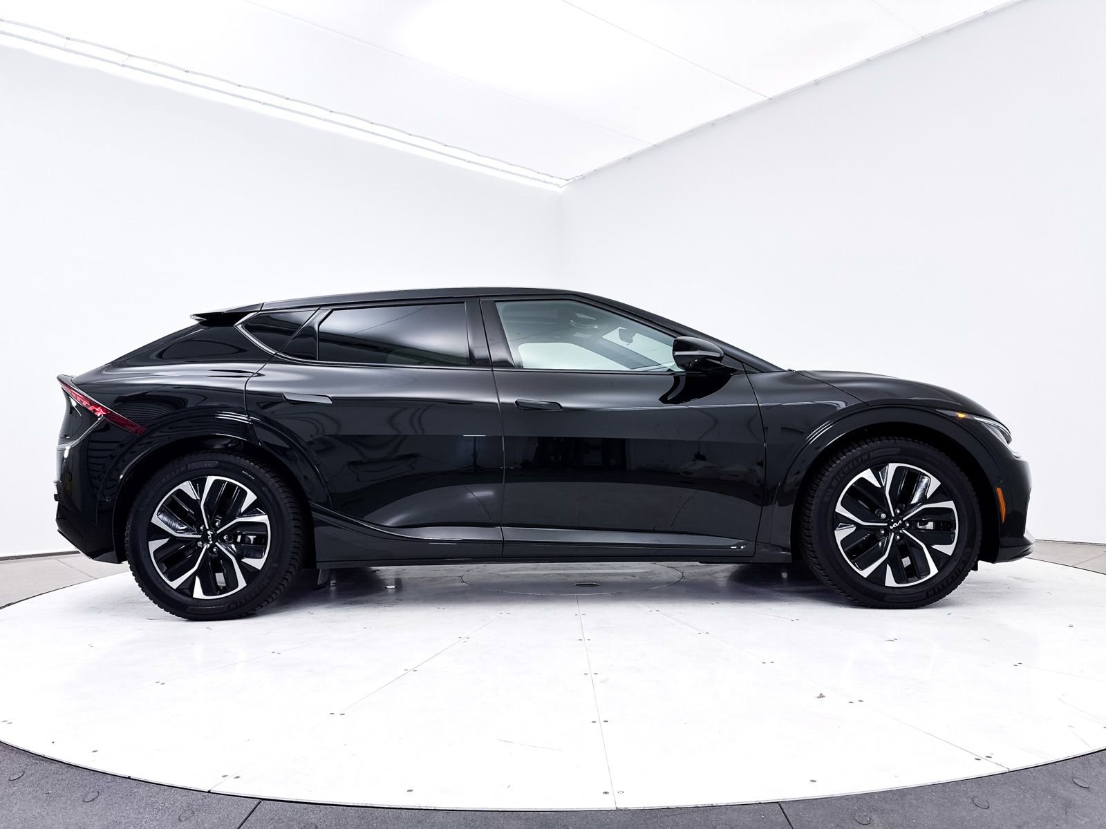 Used 2023 Kia EV6 GT-Line image 43