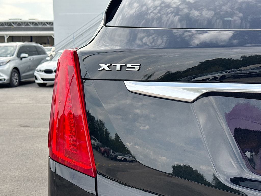 Used 2018 Cadillac XT5 Platinum AWD/4WD image 10