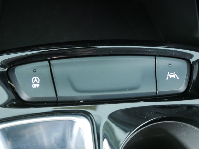 Used 2025 Chevrolet Trax LT FWD image 28