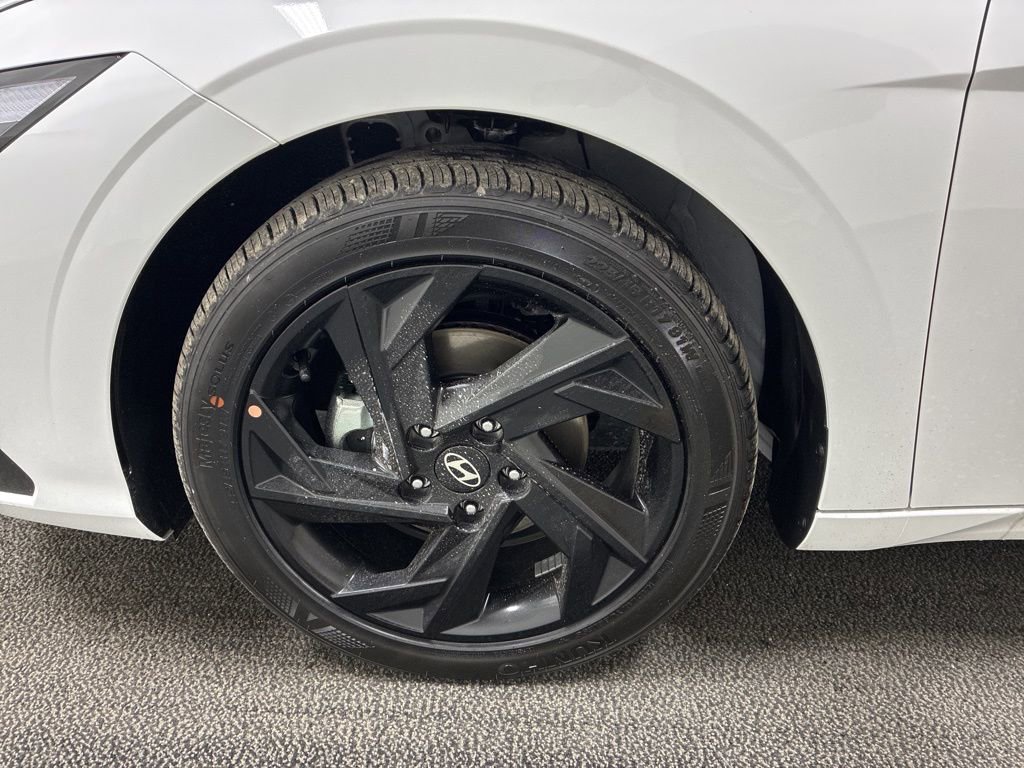New 2026 Hyundai Elantra Sport FWD image 9