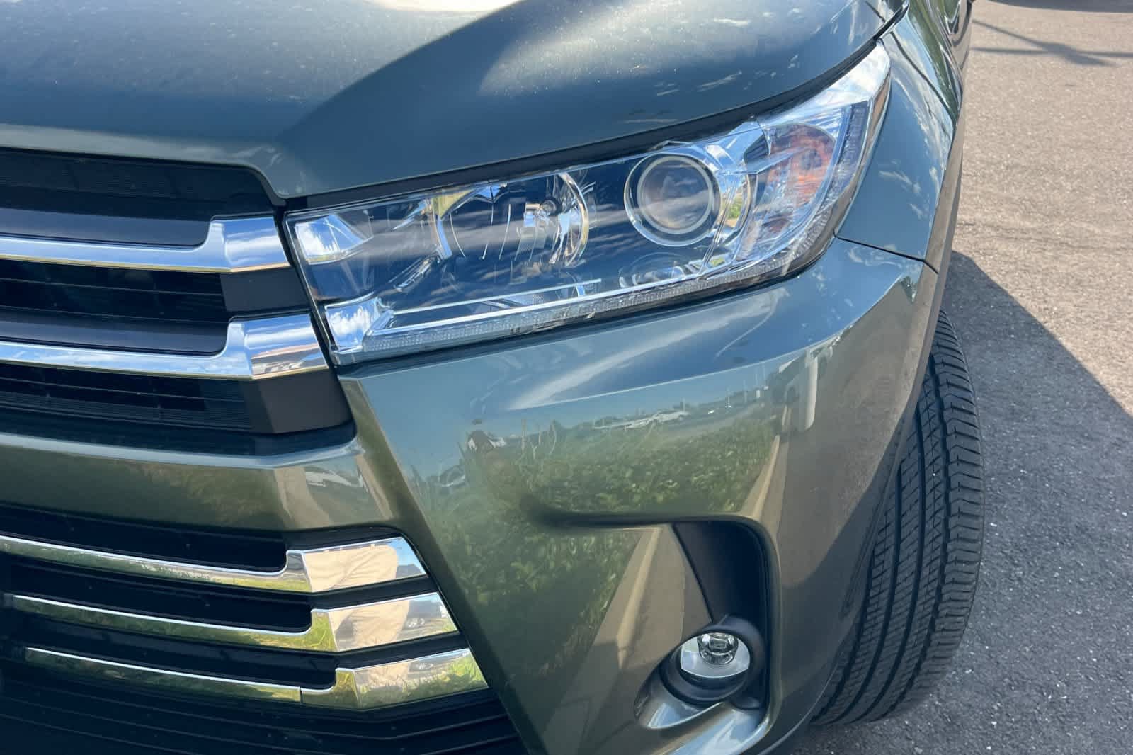 Used 2019 Toyota Highlander Limited AWD/4WD image 11