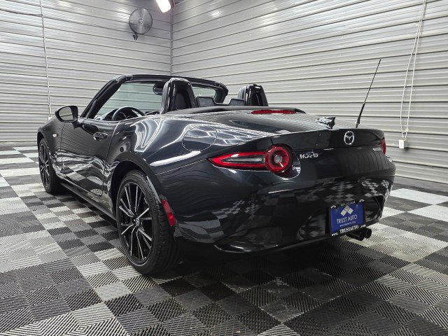 Used 2024 MAZDA MX-5 Miata Grand Touring w/ Weather Package RWD image 9