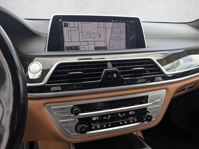 Used 2022 BMW 750i xDrive w/ Executive Package image 15