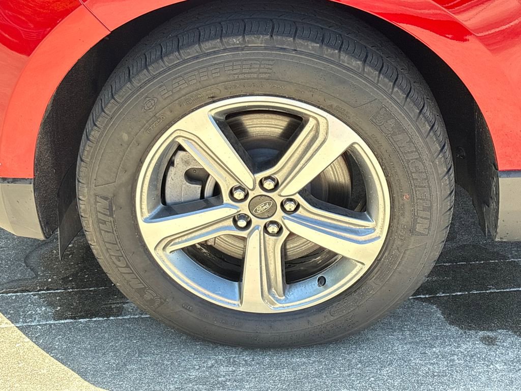 Used 2024 Ford Edge SEL w/ Convenience Package image 11