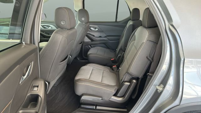 Used 2021 Chevrolet Traverse LT image 16