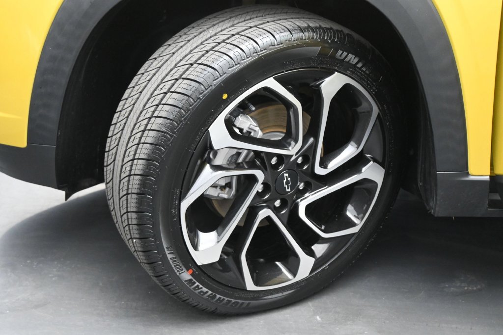 Used 2024 Chevrolet Trax RS FWD image 18