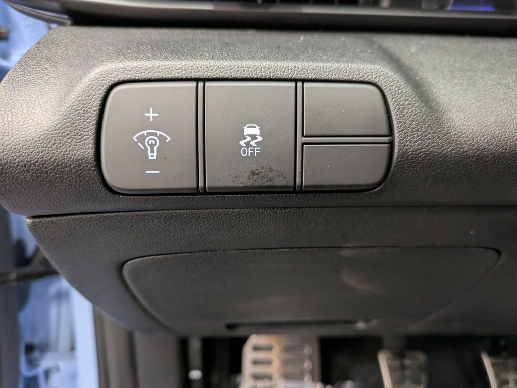 Used 2025 Hyundai Elantra N Base image 21