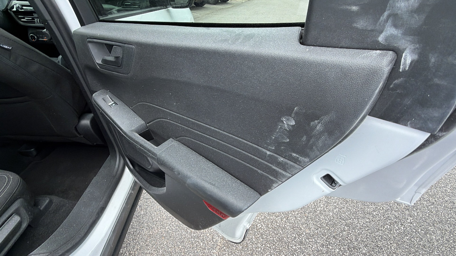 Used 2025 Ford Escape Active AWD/4WD image 19