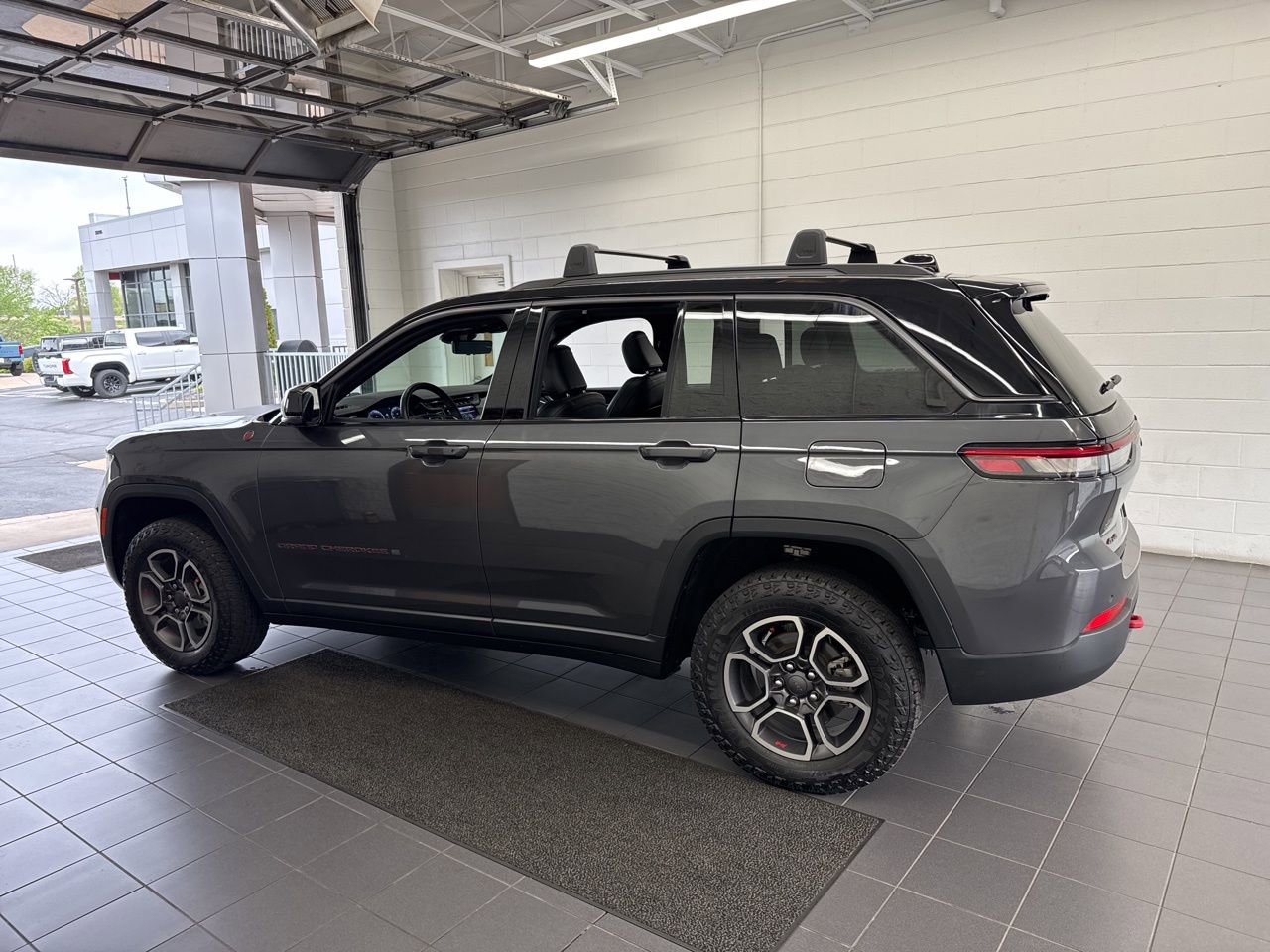 Used 2022 Jeep Grand Cherokee Trailhawk w/ ADV Protech Group II image 5