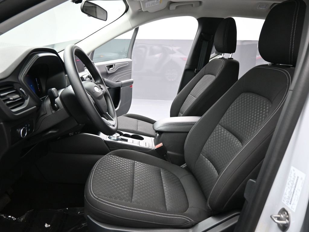 Certified 2025 Ford Escape Active image 10