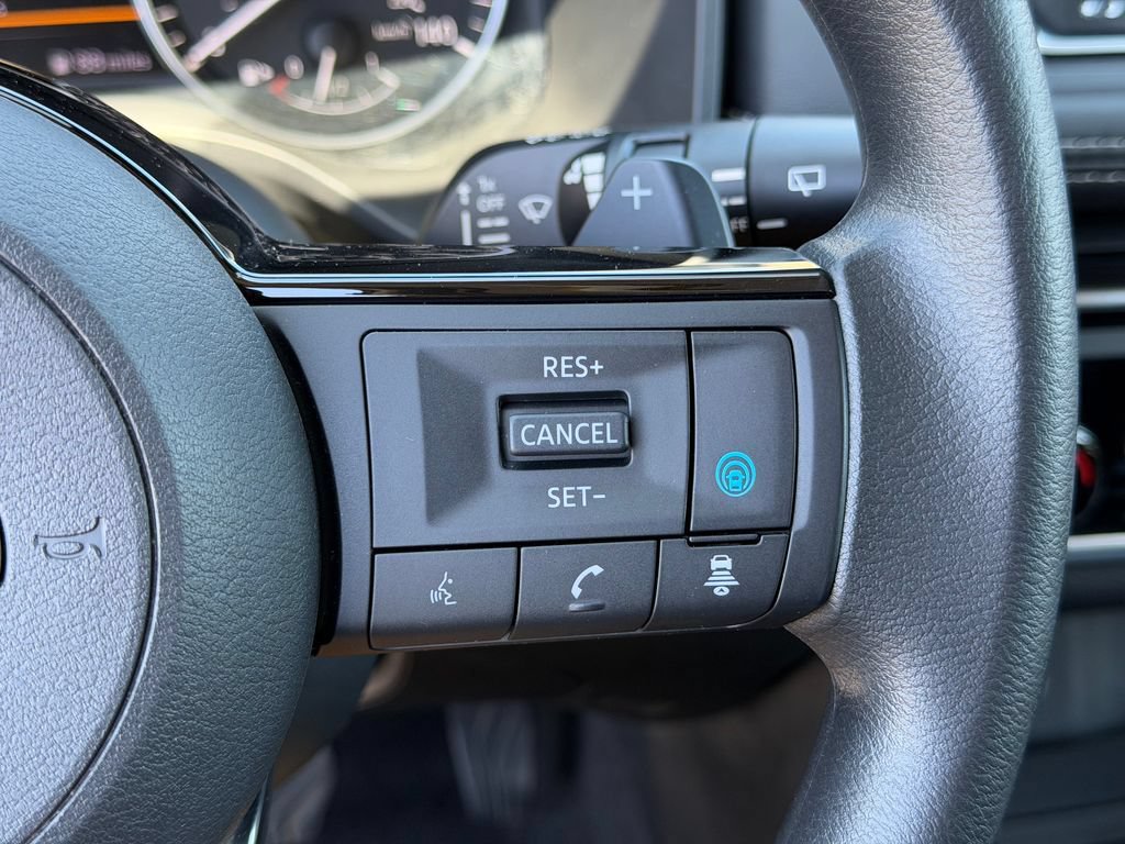 Used 2023 Nissan Rogue SV AWD/4WD image 26
