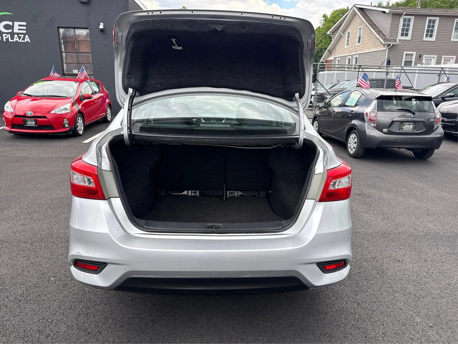 Used 2016 Nissan Sentra S FWD image 13