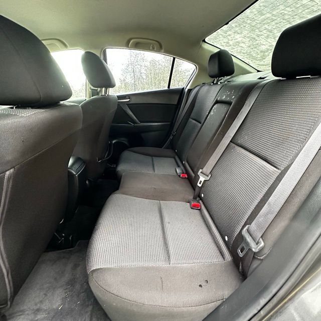 Used 2012 MAZDA MAZDA3 i Touring image 12