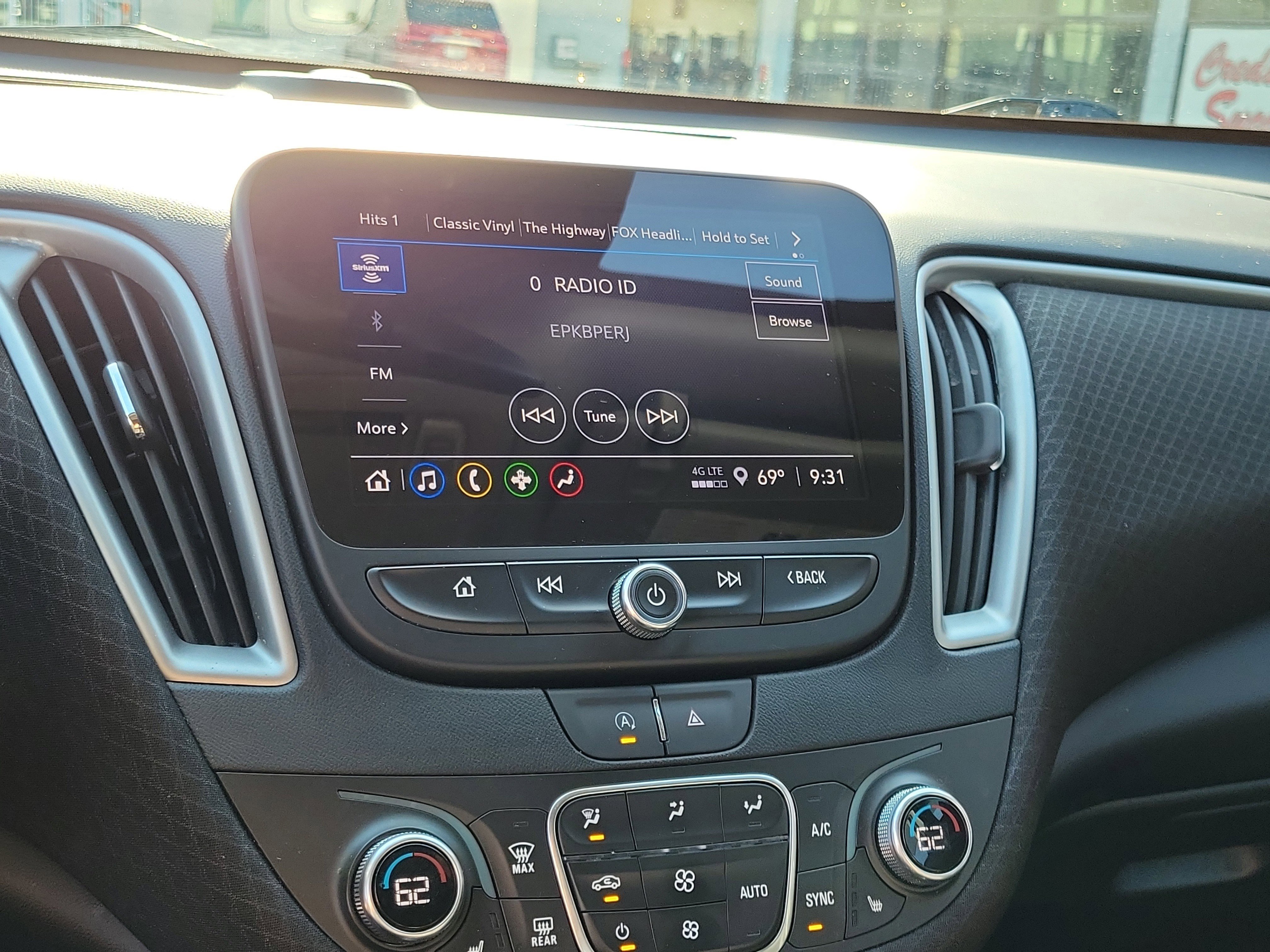 Used 2024 Chevrolet Malibu LT FWD image 26